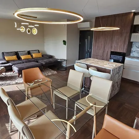 Apartment Luxury By The Sea